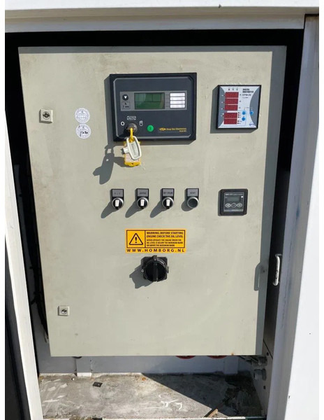 Lister Hybride powerpack 16 kVA + 1500Ah batterypack (NEW!!!) - Генераторска поставка: слика 5 Lister Hybride powerpack 16 kVA + 1500Ah batterypack (NEW!!!) - Генераторска поставка: слика 5