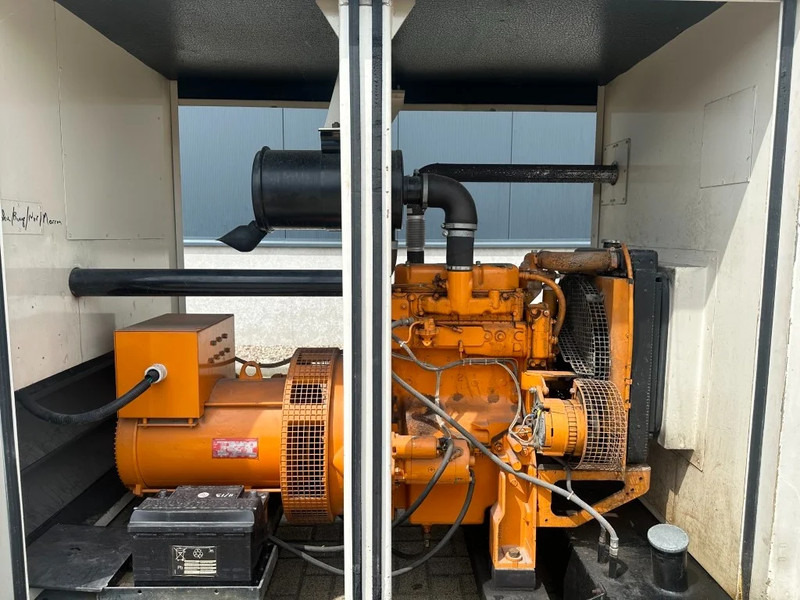 Perkins Leroy Somer 26 kVA Silent generatorset ex Emergency ! 1096 hours - Генераторска поставка: слика 3 Perkins Leroy Somer 26 kVA Silent generatorset ex Emergency ! 1096 hours - Генераторска поставка: слика 3