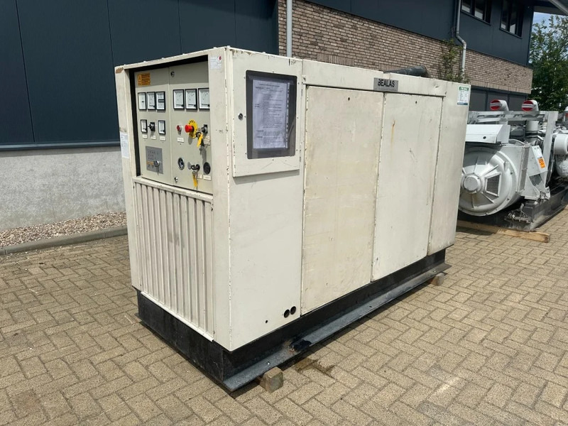 Perkins Leroy Somer 26 kVA Silent generatorset ex Emergency ! 1096 hours - Генераторска поставка: слика 2 Perkins Leroy Somer 26 kVA Silent generatorset ex Emergency ! 1096 hours - Генераторска поставка: слика 2