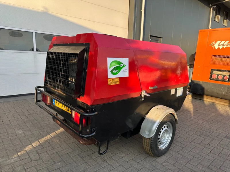 Rotair MDVN 71 AP Perkins 7.1 m3 / min 47 kW 7 Bar Mobiele Diesel Compressor Aanhanger - Компресор за воздух: слика 1 Rotair MDVN 71 AP Perkins 7.1 m3 / min 47 kW 7 Bar Mobiele Diesel Compressor Aanhanger - Компресор за воздух: слика 1