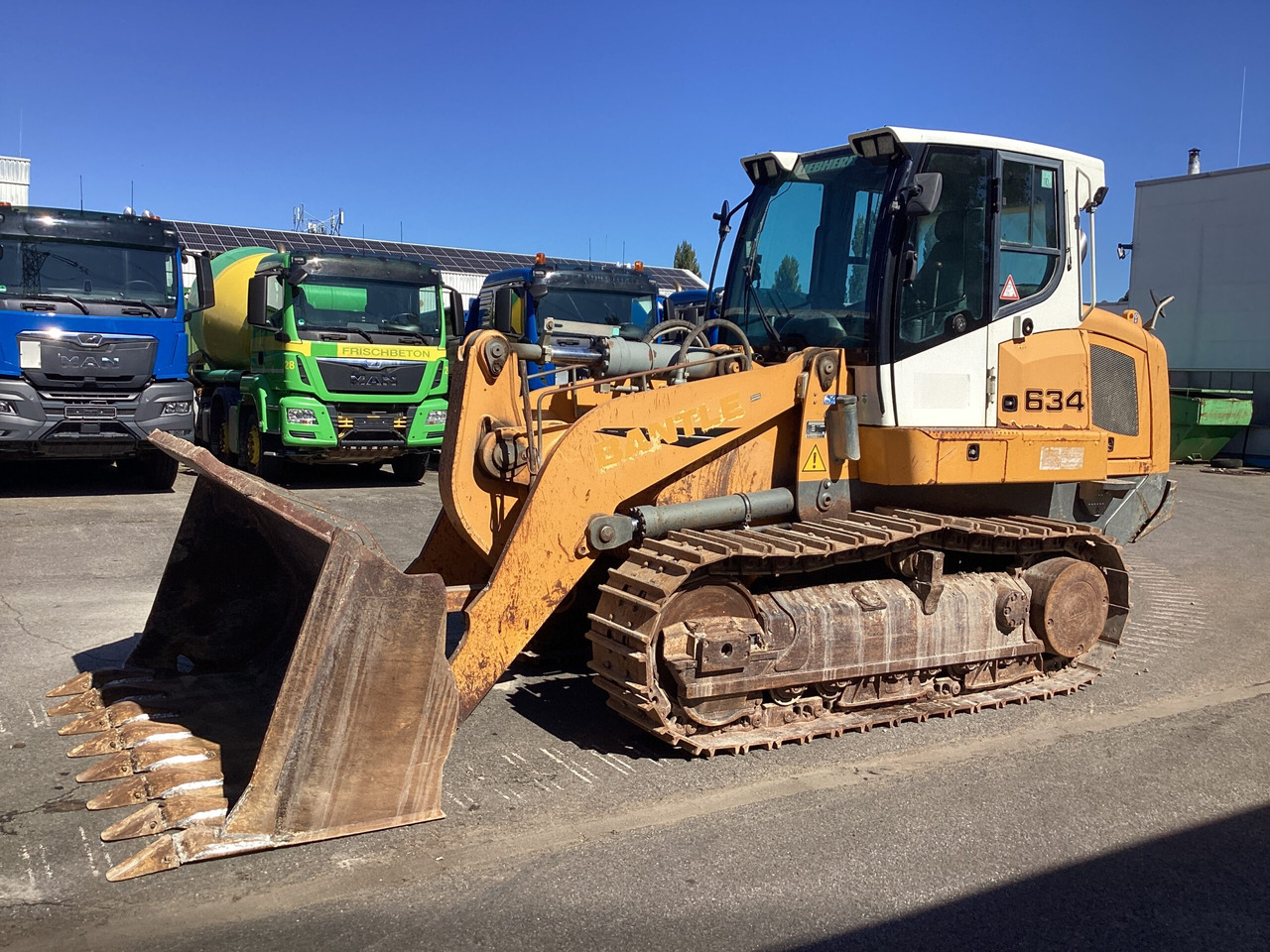 Liebherr LR 634 - Натоварувач гасеничар: слика 1 Liebherr LR 634 - Натоварувач гасеничар: слика 1