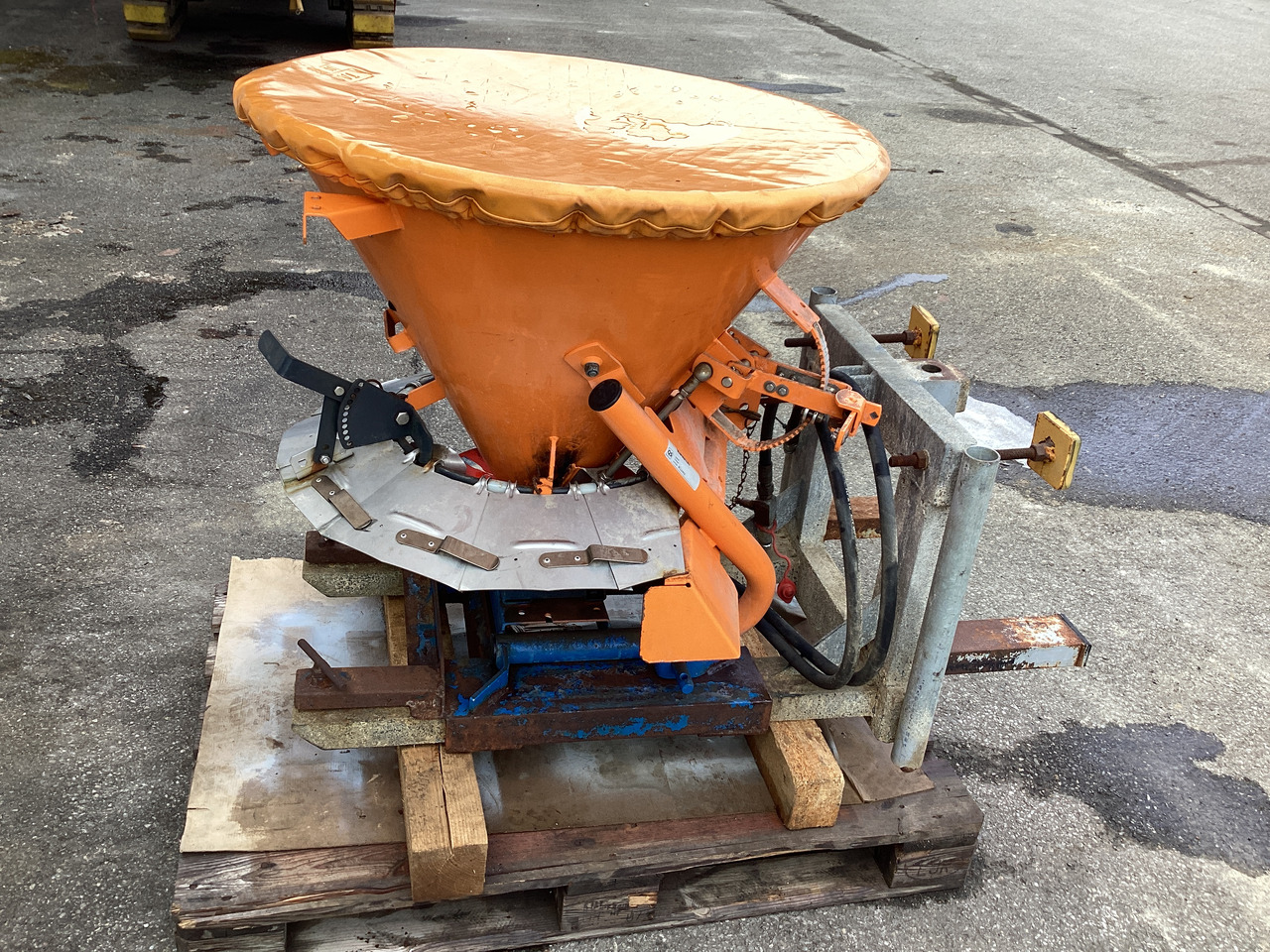 Rauch SA121R Typ4 - Распрскувач на песок/ Сол: слика 4 Rauch SA121R Typ4 - Распрскувач на песок/ Сол: слика 4