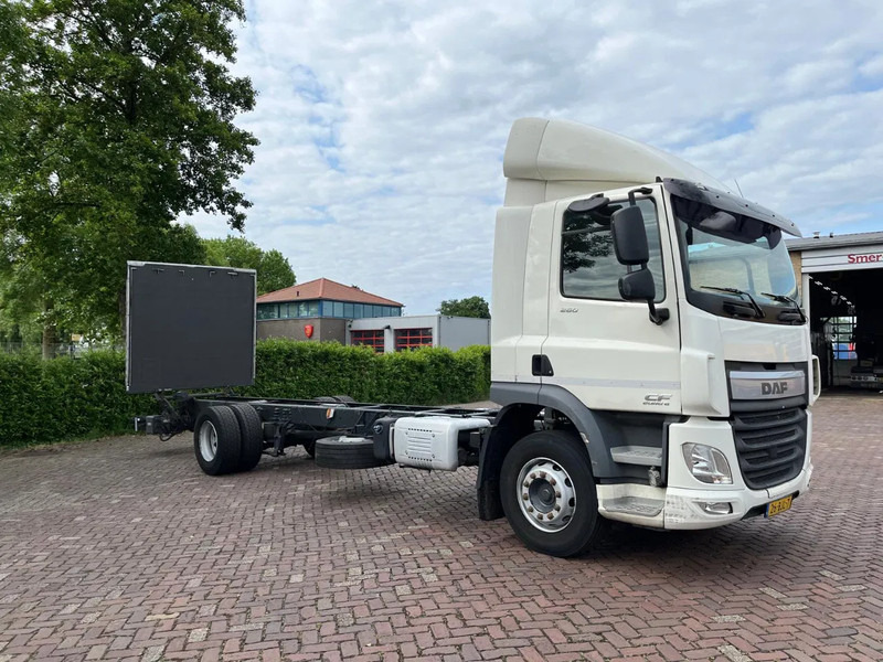 DAF CF 260 CF 260 FA CHASSIS CABINE EURO 6 - Камион со кабинска шасија: слика 5 DAF CF 260 CF 260 FA CHASSIS CABINE EURO 6 - Камион со кабинска шасија: слика 5