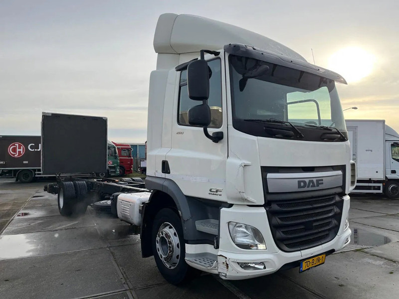 DAF CF 260 CF 260 FA CHASSIS CABINE EURO 6 - Камион со кабинска шасија: слика 1 DAF CF 260 CF 260 FA CHASSIS CABINE EURO 6 - Камион со кабинска шасија: слика 1