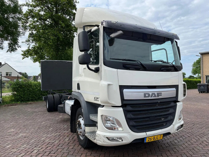 DAF CF 260 CF 260 FA CHASSIS CABINE EURO 6 - Камион со кабинска шасија: слика 2 DAF CF 260 CF 260 FA CHASSIS CABINE EURO 6 - Камион со кабинска шасија: слика 2