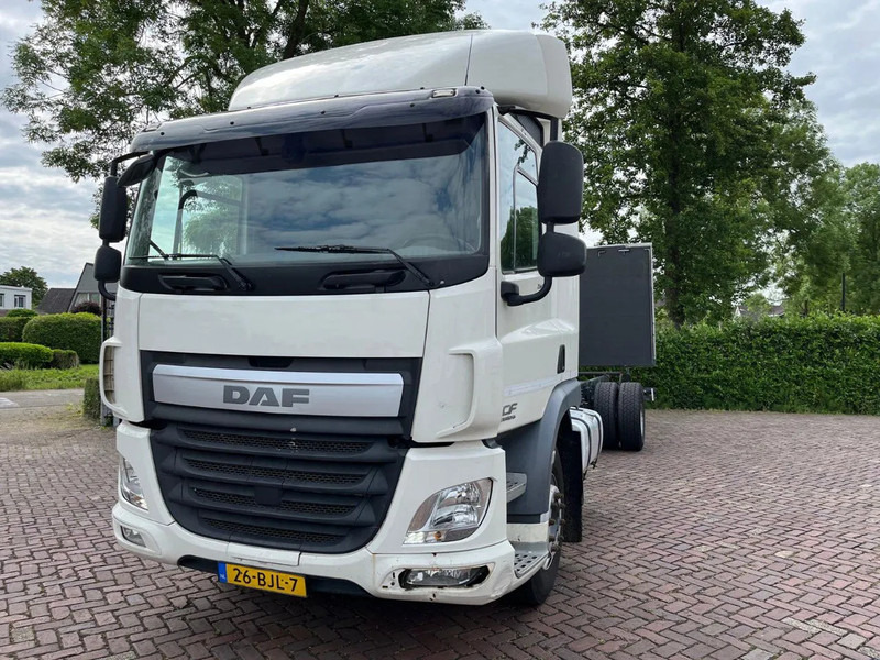 DAF CF 260 CF 260 FA CHASSIS CABINE EURO 6 - Камион со кабинска шасија: слика 4 DAF CF 260 CF 260 FA CHASSIS CABINE EURO 6 - Камион со кабинска шасија: слика 4