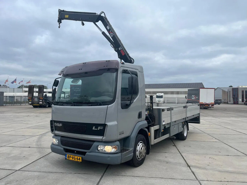 DAF LF 45 FA - Камион со кран: слика 1 DAF LF 45 FA - Камион со кран: слика 1
