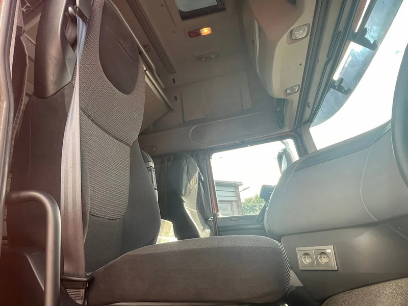 Камион влекач DAF XF 460 FT EURO 6: слика 19