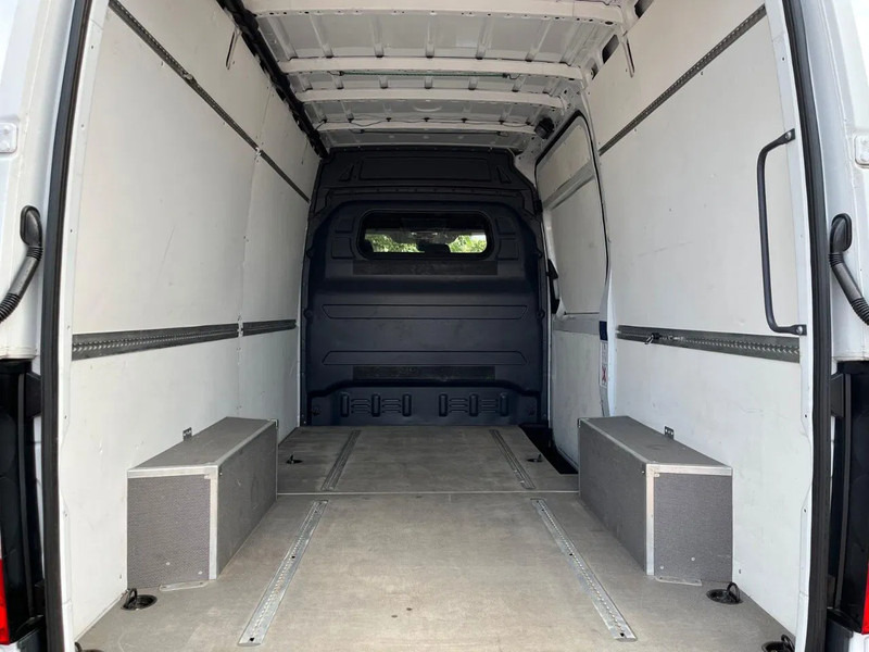 Товарно комбе, Комби со двојна кабина Mercedes-Benz Sprinter 317 1.9 CDI L2H1: слика 19