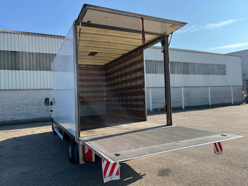 Комбе фургон, Комби со двојна кабина Mercedes-Benz Sprinter 513 2.2 CDI: слика 17