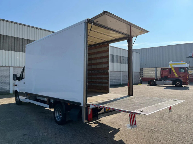 Комбе фургон, Комби со двојна кабина Mercedes-Benz Sprinter 513 2.2 CDI: слика 19