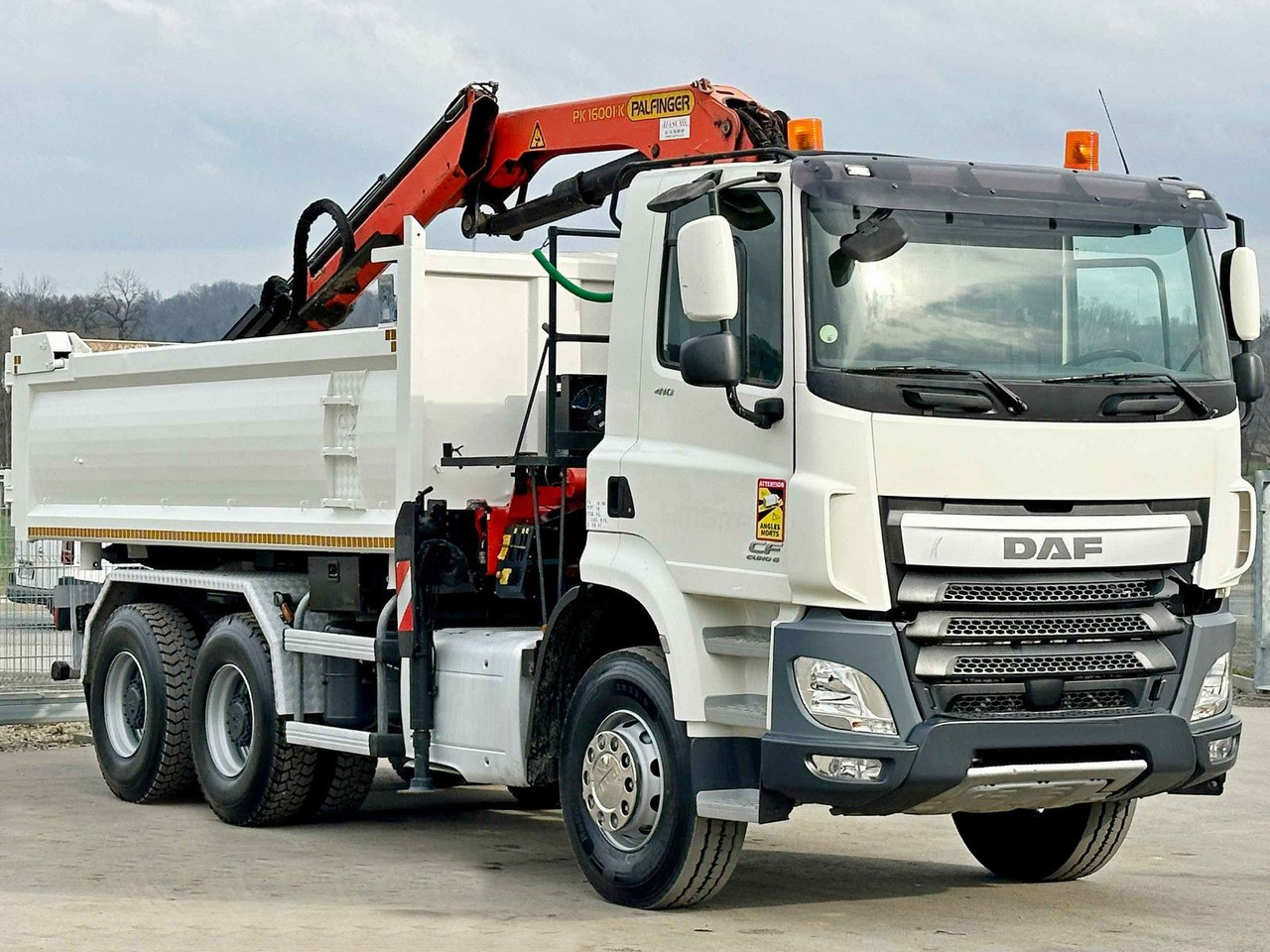 DAF CF 410 * Kipper 4,90 m + PK 16001 - K B * 6x4 - Кипер, Камион со кран: слика 4 DAF CF 410 * Kipper 4,90 m + PK 16001 - K B * 6x4 - Кипер, Камион со кран: слика 4