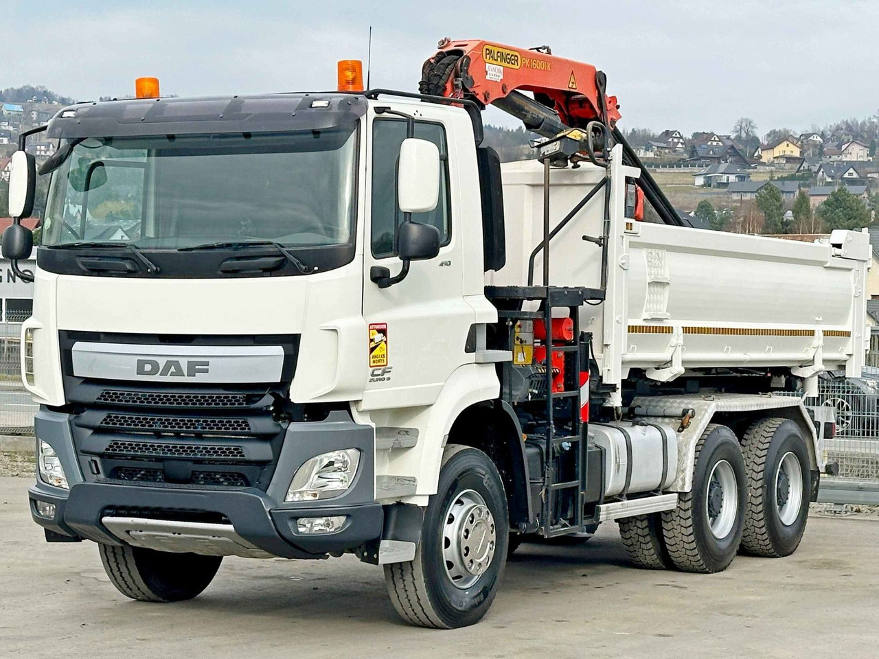 DAF CF 410 * Kipper 4,90 m + PK 16001 - K B * 6x4 - Кипер, Камион со кран: слика 5 DAF CF 410 * Kipper 4,90 m + PK 16001 - K B * 6x4 - Кипер, Камион со кран: слика 5