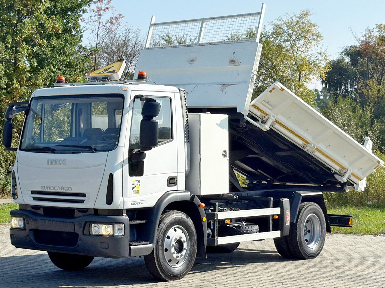 Iveco EUROCARGO 140E22* KIPPER 5,00 m* TOPZUSTAND - Кипер: слика 3 Iveco EUROCARGO 140E22* KIPPER 5,00 m* TOPZUSTAND - Кипер: слика 3