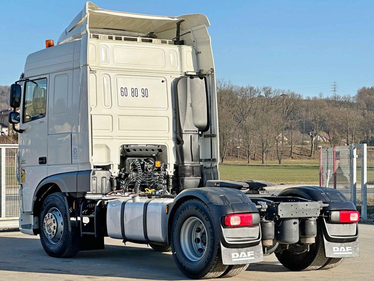 DAF XF 460 * Sattelzugmaschine * TOPZUSTAND - Камион влекач: слика 4 DAF XF 460 * Sattelzugmaschine * TOPZUSTAND - Камион влекач: слика 4