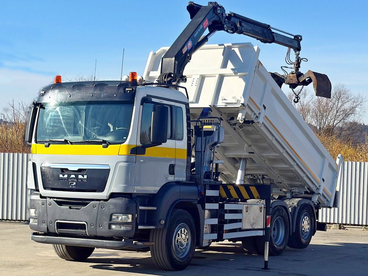 MAN TGS 28.320 * HMF 1500 - K2 * TOPZUSTAND - Камион со кран: слика 2 MAN TGS 28.320 * HMF 1500 - K2 * TOPZUSTAND - Камион со кран: слика 2