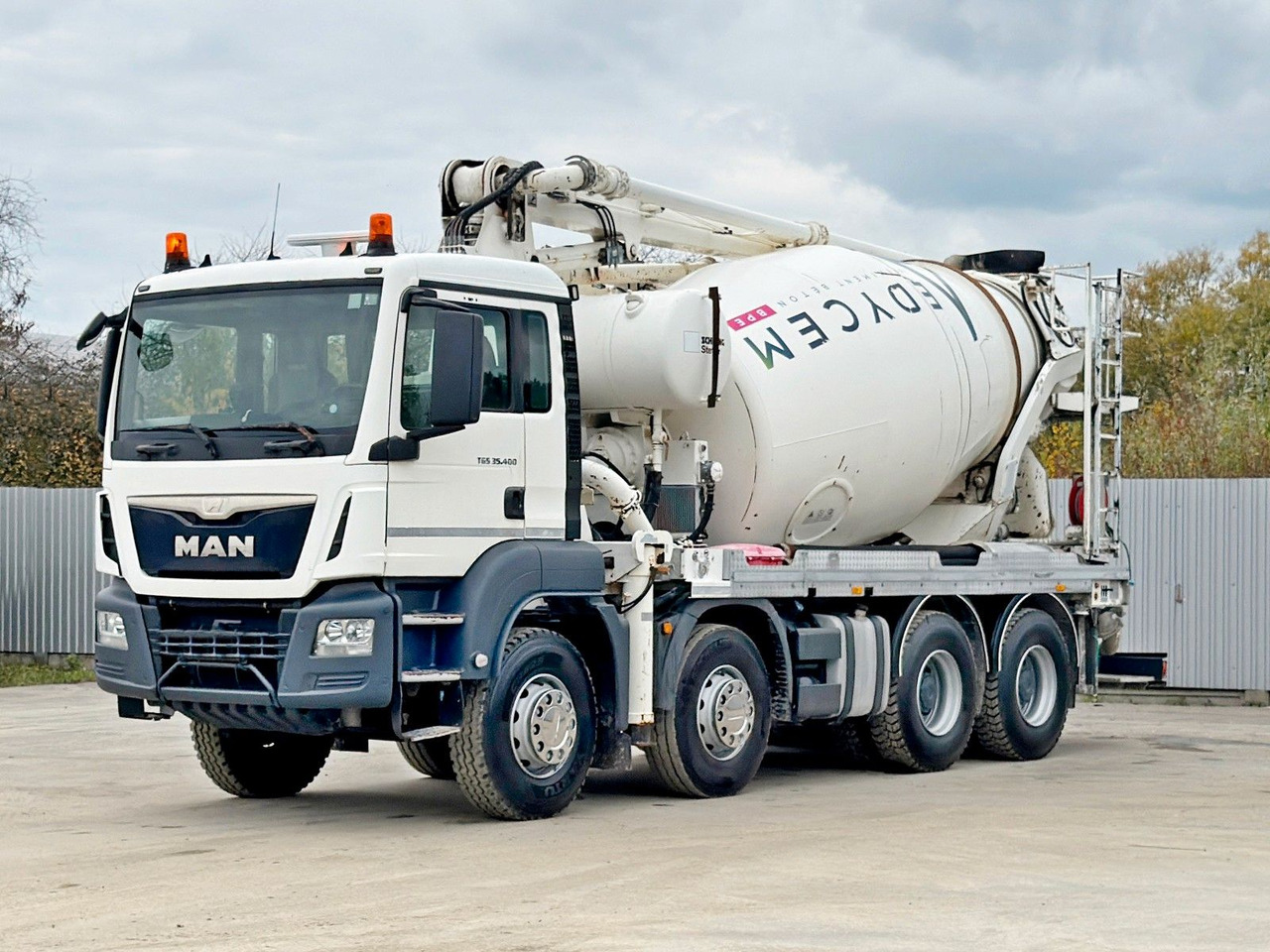MAN TGS 35.400 BETONPUMPE * 8x4 / TOPZUSTAND - Камион со бетонска пумпа: слика 2 MAN TGS 35.400 BETONPUMPE * 8x4 / TOPZUSTAND - Камион со бетонска пумпа: слика 2