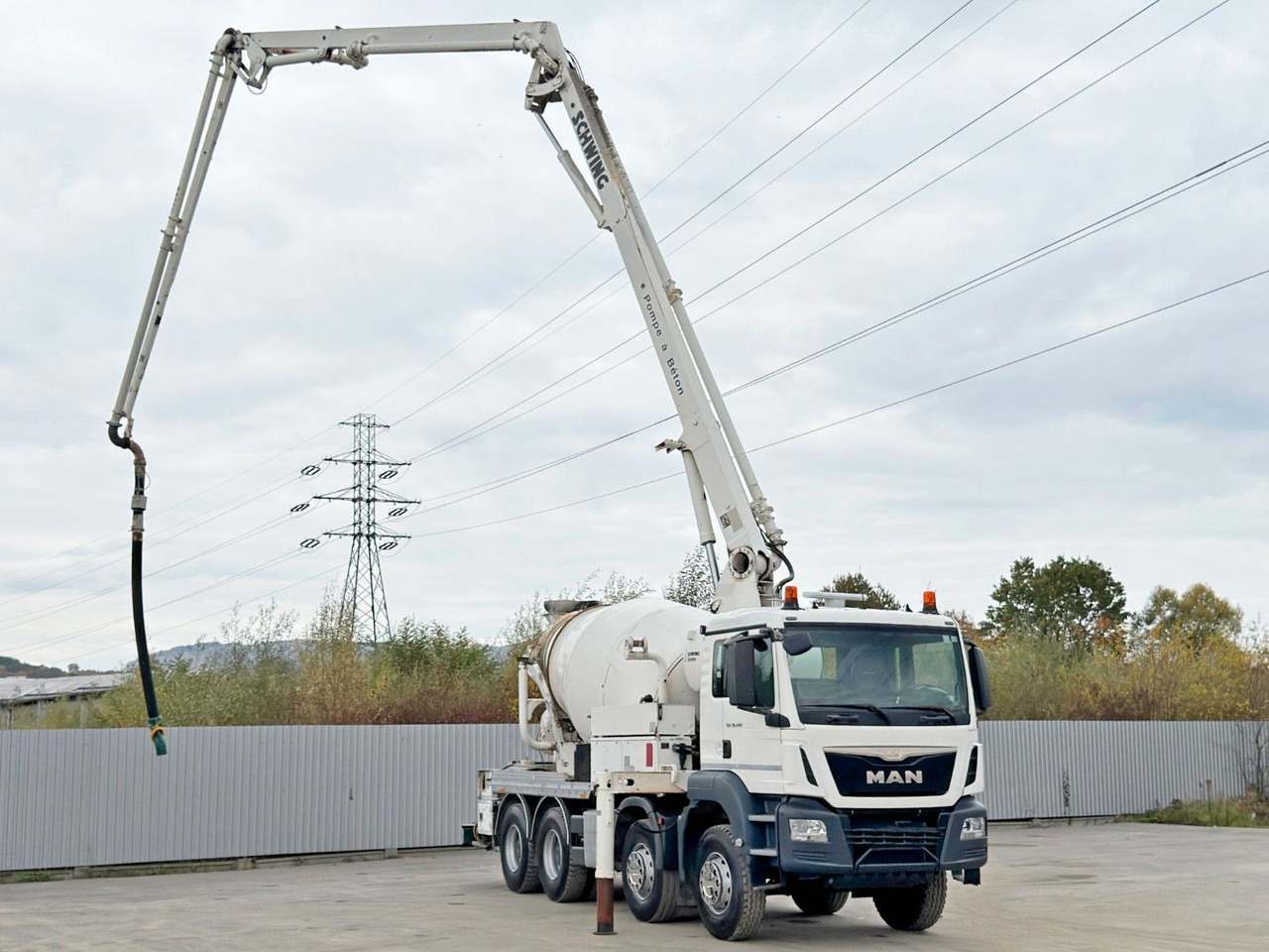 MAN TGS 35.400 BETONPUMPE * 8x4 / TOPZUSTAND - Камион со бетонска пумпа: слика 3 MAN TGS 35.400 BETONPUMPE * 8x4 / TOPZUSTAND - Камион со бетонска пумпа: слика 3