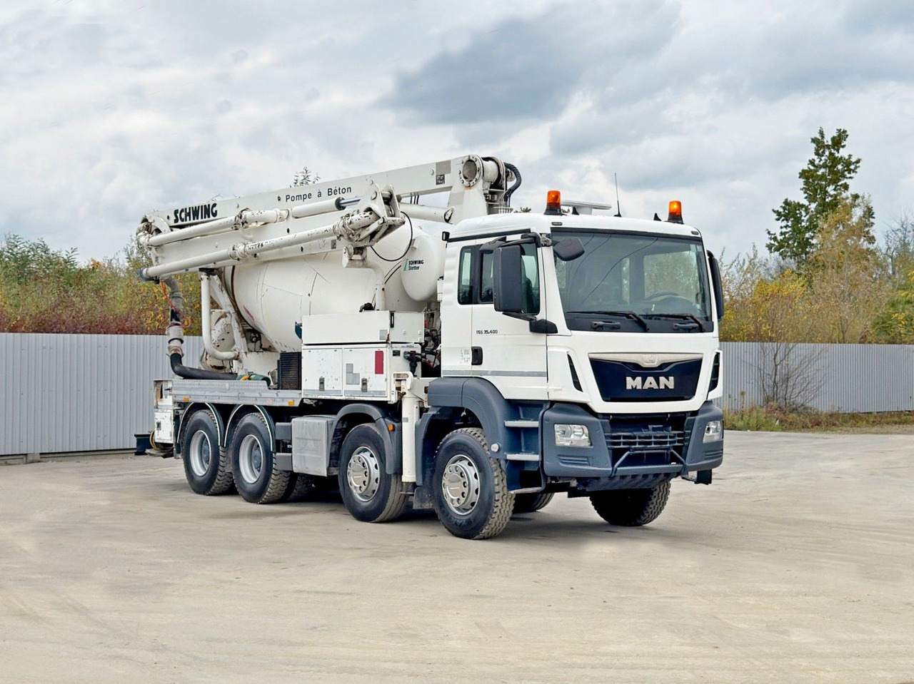 MAN TGS 35.400 BETONPUMPE * 8x4 / TOPZUSTAND - Камион со бетонска пумпа: слика 1 MAN TGS 35.400 BETONPUMPE * 8x4 / TOPZUSTAND - Камион со бетонска пумпа: слика 1