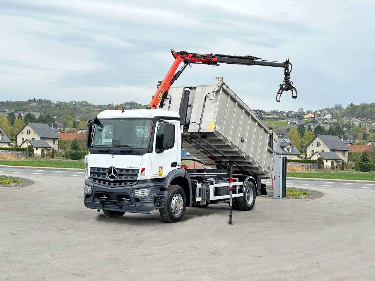 Mercedes-Benz AROCS 1830* KIPPER 5,00m * PK 7.501 SLD A + FUNK - Камион со кран: слика 2 Mercedes-Benz AROCS 1830* KIPPER 5,00m * PK 7.501 SLD A + FUNK - Камион со кран: слика 2