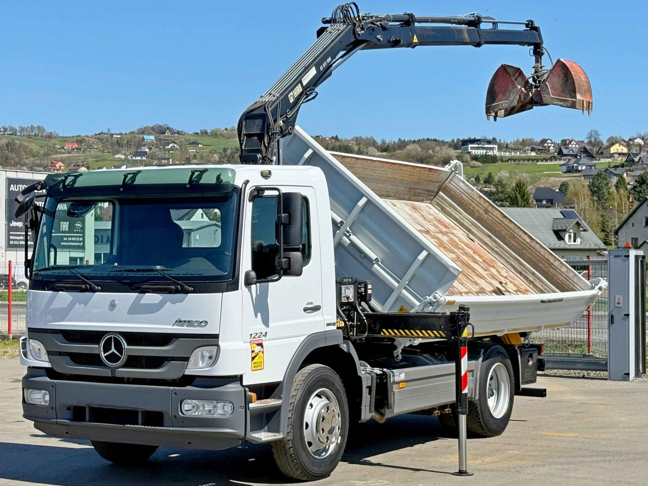 Mercedes-Benz ATEGO 1224 * KIPPER 4,00 m * HIAB 077 BS - 2 DUO - Камион со кран: слика 3 Mercedes-Benz ATEGO 1224 * KIPPER 4,00 m * HIAB 077 BS - 2 DUO - Камион со кран: слика 3