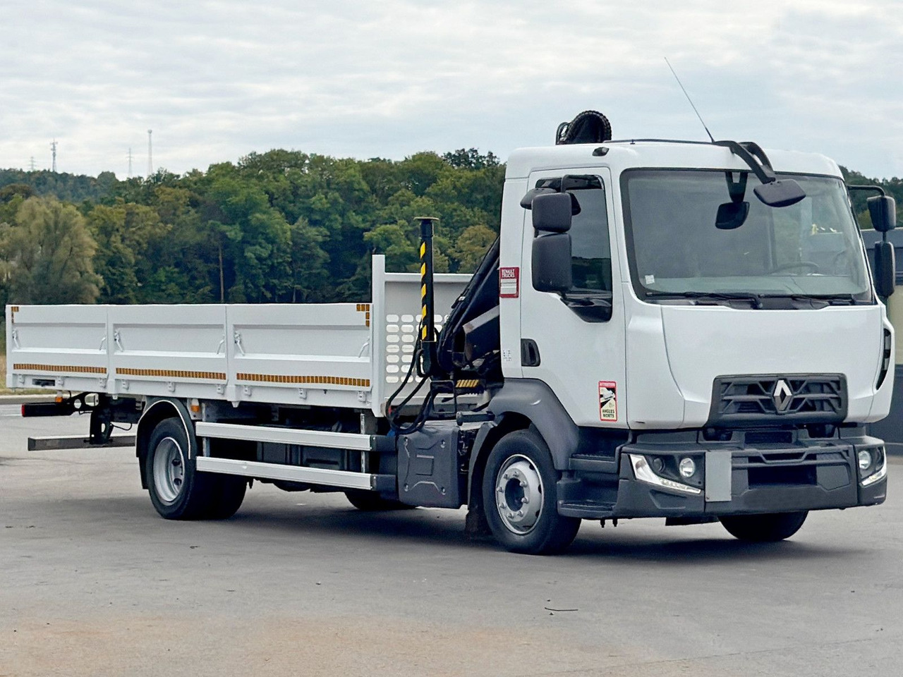 Renault D12.210 * HIAB 066 CL * TOPZUSTAND - Камион со кран: слика 3 Renault D12.210 * HIAB 066 CL * TOPZUSTAND - Камион со кран: слика 3