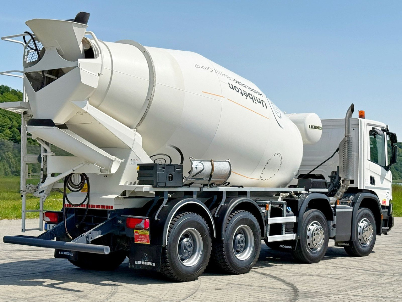 Scania P 410 XT * Betonmischer * 8x4 * TOPZUSTAND - Камион миксер за бетон: слика 5 Scania P 410 XT * Betonmischer * 8x4 * TOPZUSTAND - Камион миксер за бетон: слика 5