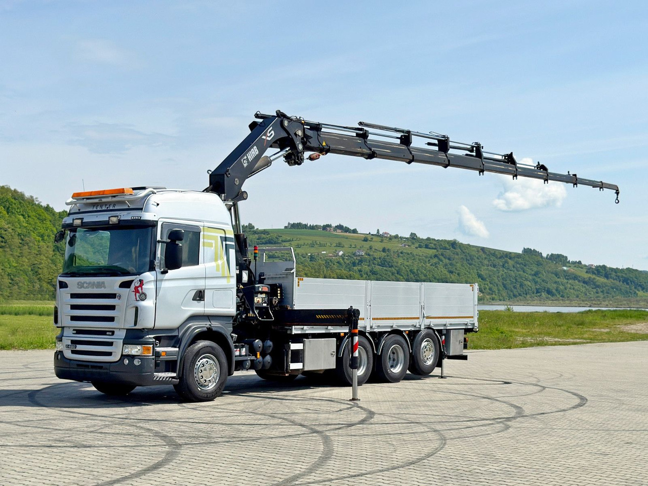 Scania R480 PRITSCHE 6,85m *HIAB 377 E-8 HIPRO/FUNK*8x4 - Камион со кран: слика 2 Scania R480 PRITSCHE 6,85m *HIAB 377 E-8 HIPRO/FUNK*8x4 - Камион со кран: слика 2