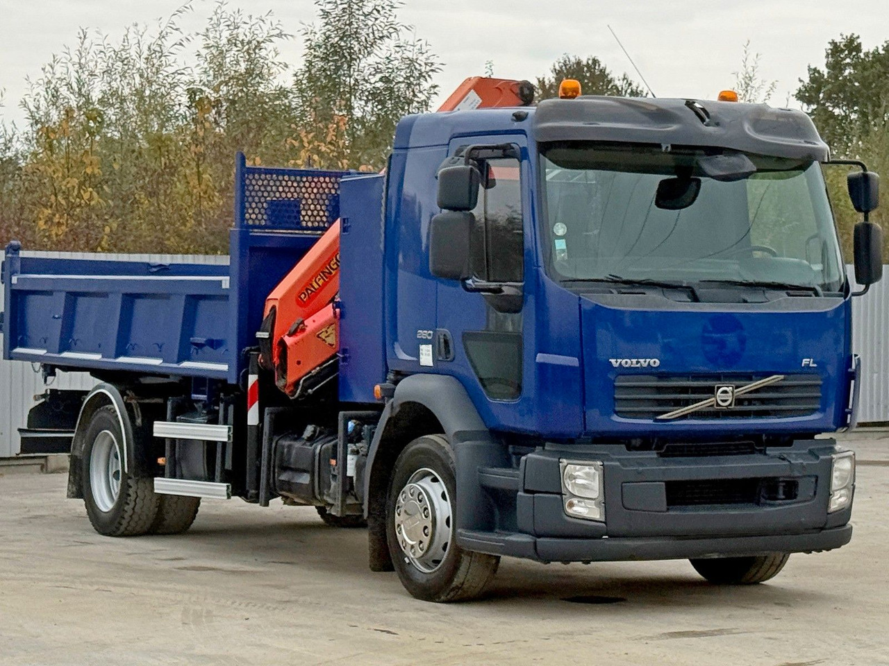 Volvo FL280 KIPPER 4,35m * PALFINGER PK 10000 + FUNK - Камион со кран: слика 3 Volvo FL280 KIPPER 4,35m * PALFINGER PK 10000 + FUNK - Камион со кран: слика 3
