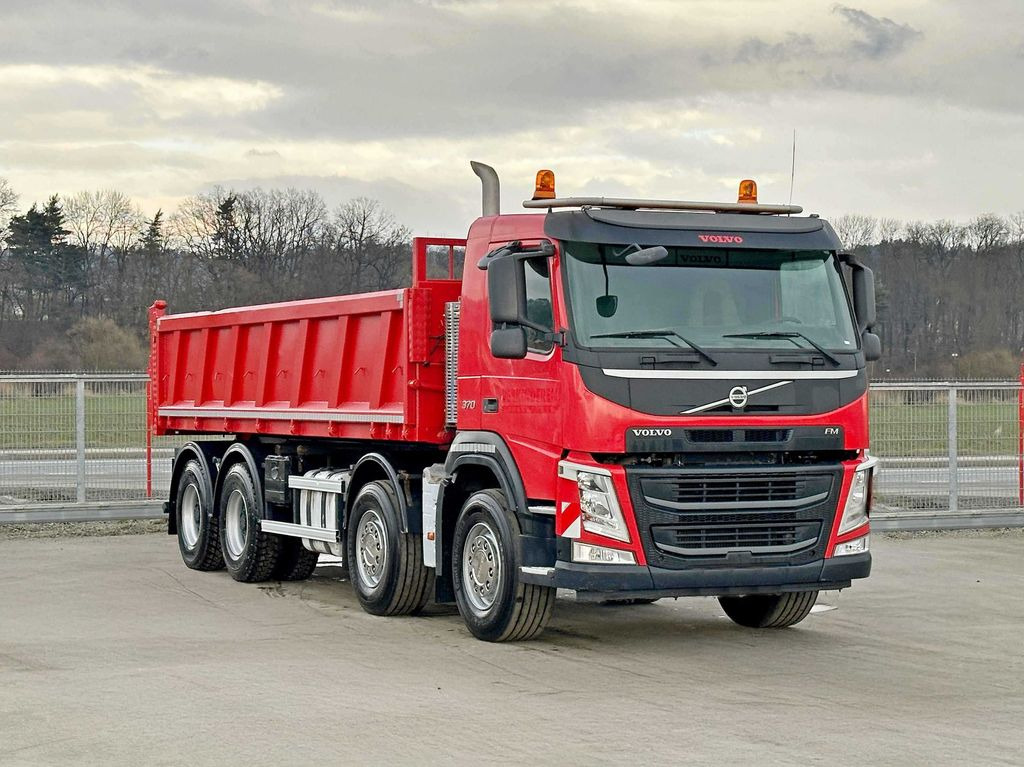 Volvo FM 370 Kipper 6,20 m + BORDMATIC / 8x4 - Кипер, Камион со кран: слика 1 Volvo FM 370 Kipper 6,20 m + BORDMATIC / 8x4 - Кипер, Камион со кран: слика 1