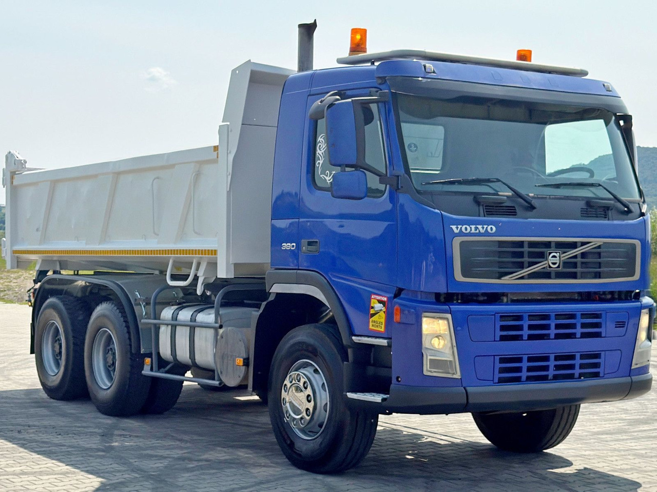 Volvo FM 380 Kipper 5,20 m + BORDMATIC / 6x4 - Кипер, Камион со кран: слика 4 Volvo FM 380 Kipper 5,20 m + BORDMATIC / 6x4 - Кипер, Камион со кран: слика 4