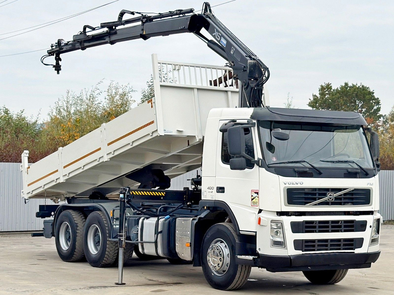Volvo FM 400 Kipper 6,20m * HIAB 144 B-3 HIDUO* 6x4 - Камион со кран: слика 3 Volvo FM 400 Kipper 6,20m * HIAB 144 B-3 HIDUO* 6x4 - Камион со кран: слика 3