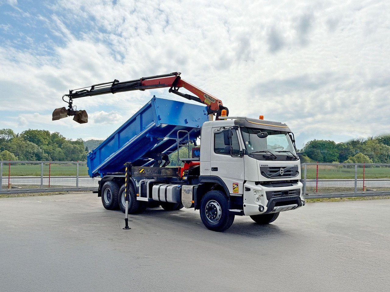 Volvo FMX 450 Kipper 5,15m * PK 14002-EH B * 6x4 * TOP - Камион со кран: слика 2 Volvo FMX 450 Kipper 5,15m * PK 14002-EH B * 6x4 * TOP - Камион со кран: слика 2