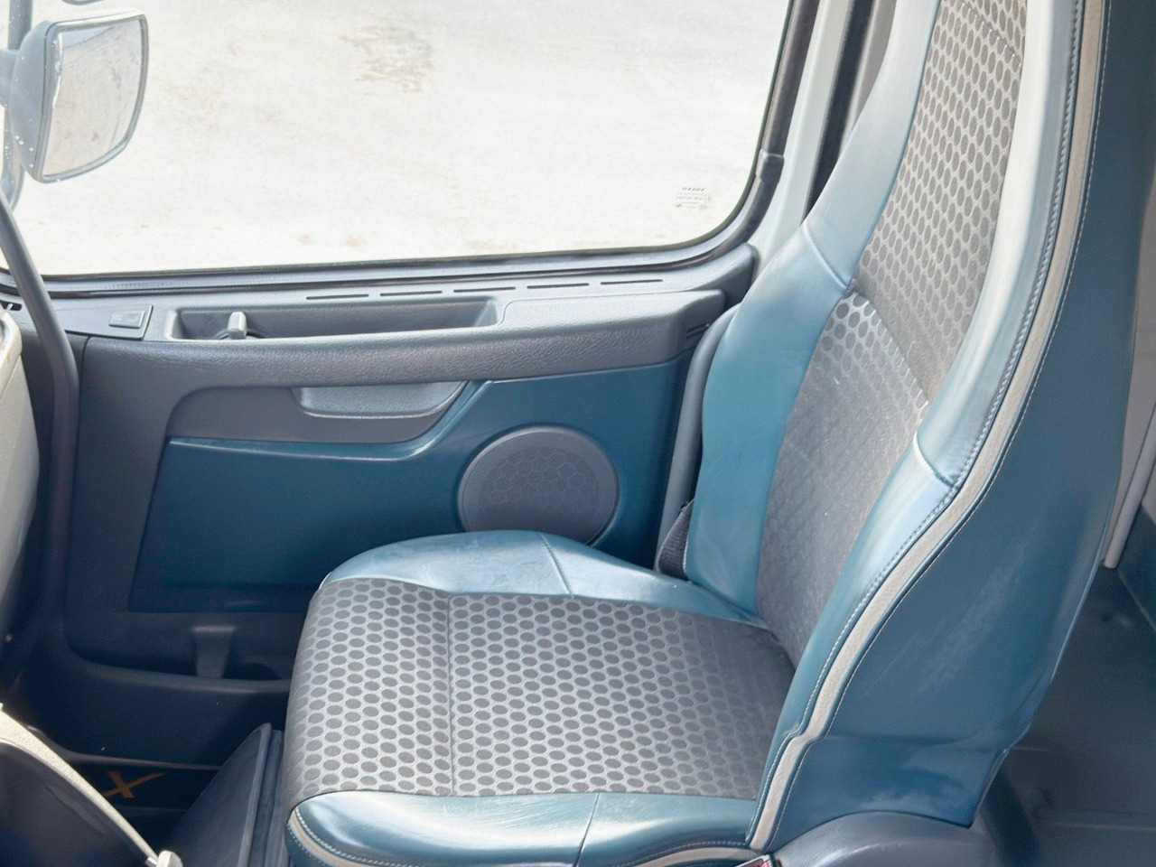 Камион со кран Volvo FMX 460 Kipper 6,40m + PALFINGER PK 18002 EH D: слика 10 Камион со кран Volvo FMX 460 Kipper 6,40m + PALFINGER PK 18002 EH D: слика 10