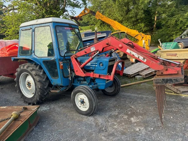 FORD 3600 C/W FRONT LOADER - Трактор: слика 1 FORD 3600 C/W FRONT LOADER - Трактор: слика 1