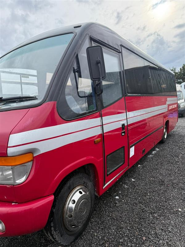 2005 Mercedes 29 seat Plaxton Cheetah minicoach - Минибус, Патничко комбе: слика 1 2005 Mercedes 29 seat Plaxton Cheetah minicoach - Минибус, Патничко комбе: слика 1