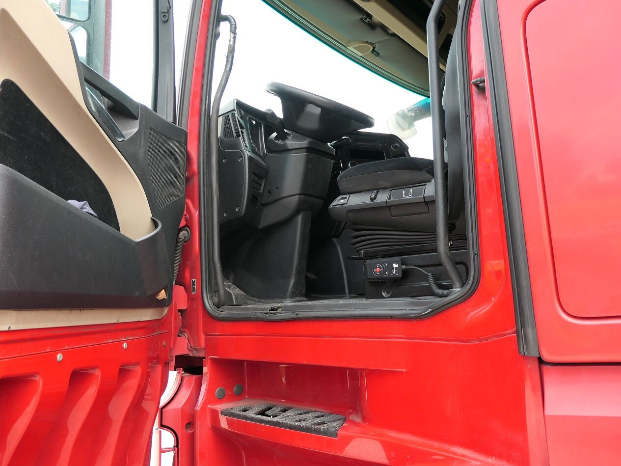 Лизинг на Mercedes-Benz Actros 1845  Mercedes-Benz Actros 1845: слика 10