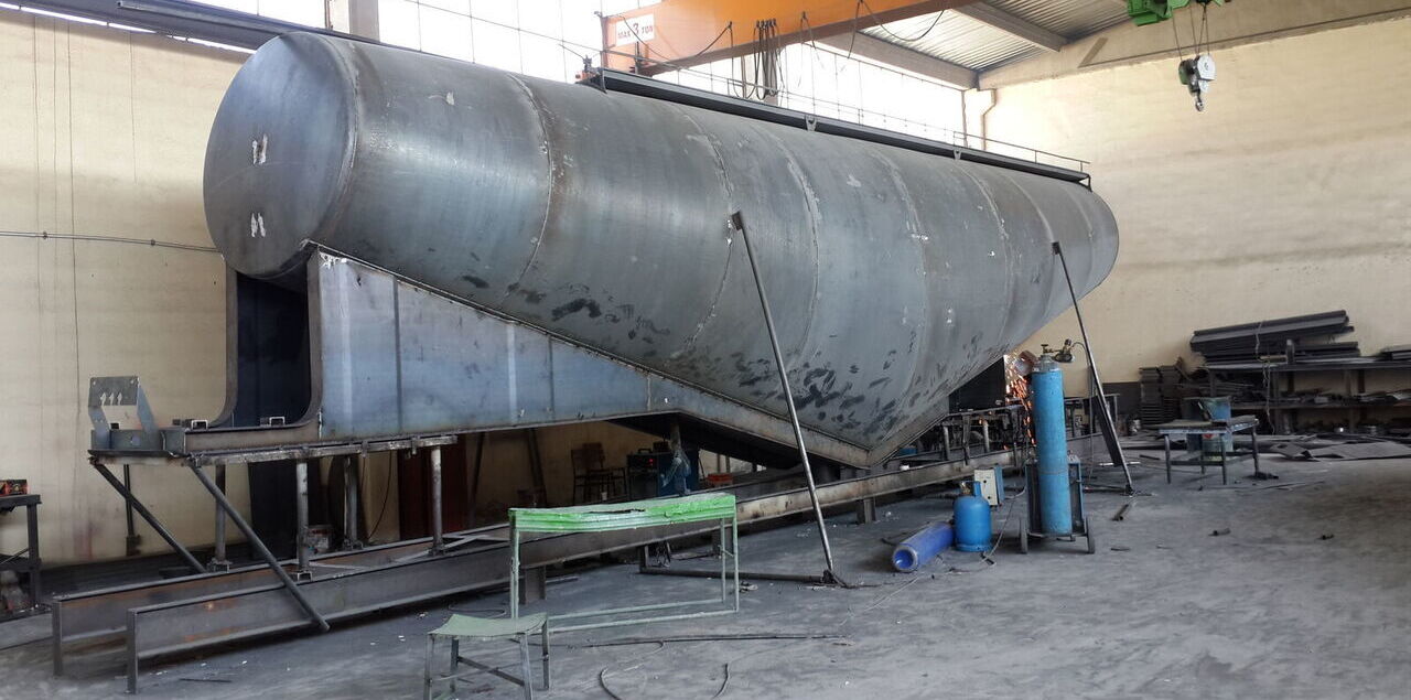 LIDER 2024 NEW 80 TONS CAPACITY FROM MANUFACTURER READY IN STOCK - Полуприколка цистерна: слика 3 LIDER 2024 NEW 80 TONS CAPACITY FROM MANUFACTURER READY IN STOCK - Полуприколка цистерна: слика 3