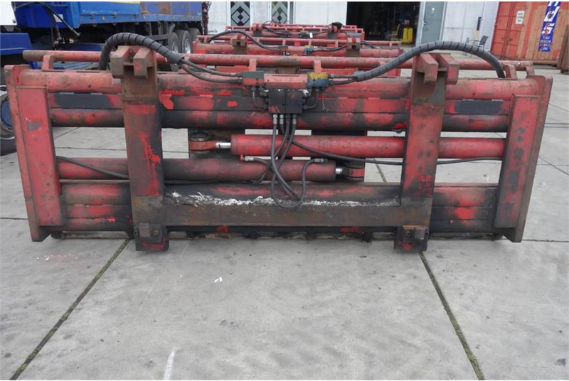 BOLZONI AURAMO P-1000LSE Bale Clamp - Додаток за Опрема за ракување со материјали: слика 4 BOLZONI AURAMO P-1000LSE Bale Clamp - Додаток за Опрема за ракување со материјали: слика 4