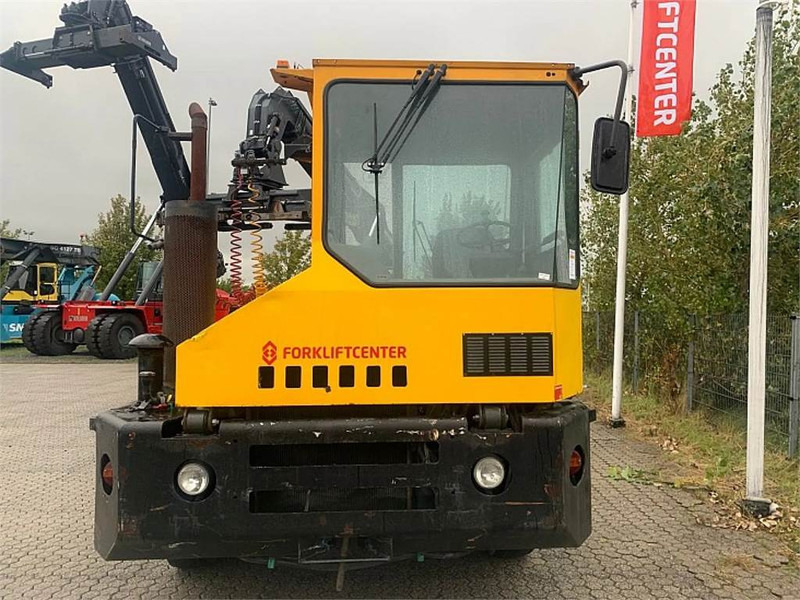 Sisu TRX182A4L2C18 - Трактор на терминалот: слика 4 Sisu TRX182A4L2C18 - Трактор на терминалот: слика 4