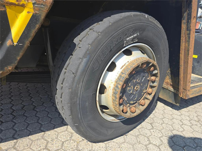 Трактор на терминалот Terberg RT223 4x4: слика 16