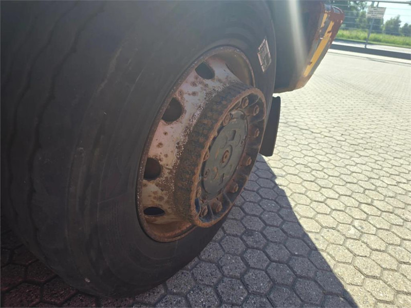 Трактор на терминалот Terberg RT223 4x4: слика 15