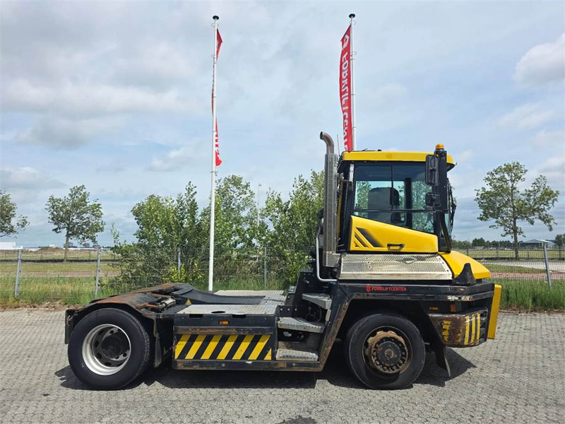 Terberg RT283 4x4 - Трактор на терминалот: слика 3 Terberg RT283 4x4 - Трактор на терминалот: слика 3