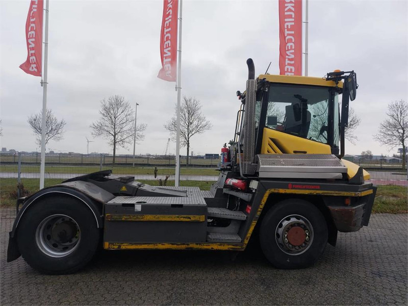 Terberg RT323 4x4 - Трактор на терминалот: слика 3 Terberg RT323 4x4 - Трактор на терминалот: слика 3