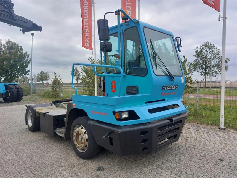 Terberg YT182 - Трактор на терминалот: слика 1 Terberg YT182 - Трактор на терминалот: слика 1