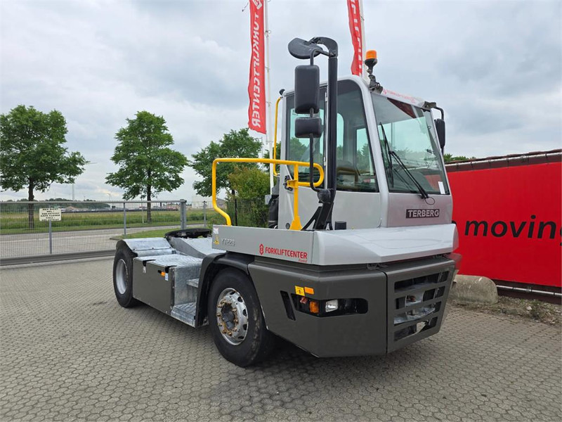 Terberg YT223 - Трактор на терминалот: слика 1 Terberg YT223 - Трактор на терминалот: слика 1