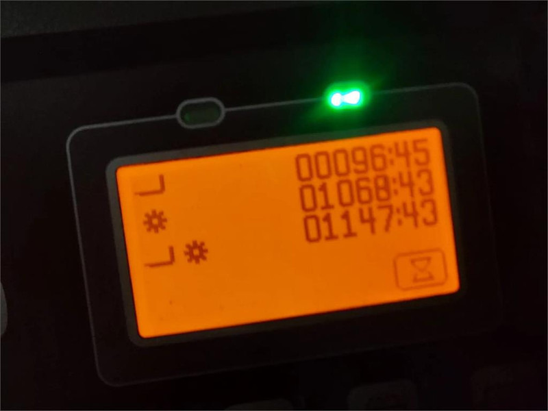 Електричен вилушкар Toyota 8FBMKT25: слика 15 Електричен вилушкар Toyota 8FBMKT25: слика 15