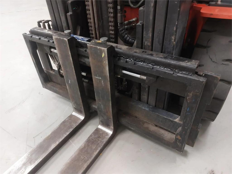 Електричен вилушкар Toyota 8FBMKT25: слика 8 Електричен вилушкар Toyota 8FBMKT25: слика 8