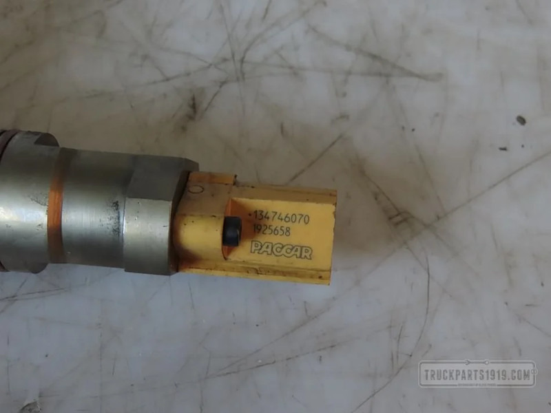 DAF Fuel System Injector - Инјектор за Камион: слика 2 DAF Fuel System Injector - Инјектор за Камион: слика 2