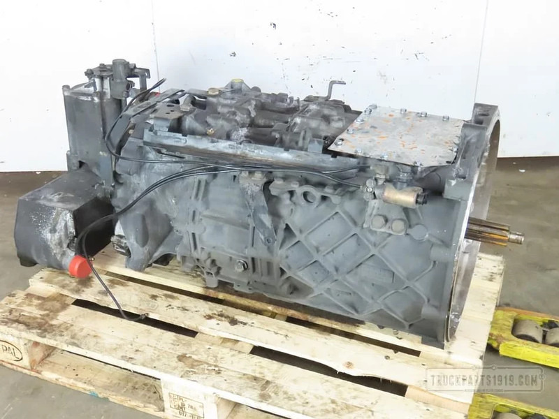 DAF Gearbox & Clutch Parts Versnellingsbak 12AS2131TD DAF - Менувач за Камион: слика 1 DAF Gearbox & Clutch Parts Versnellingsbak 12AS2131TD DAF - Менувач за Камион: слика 1